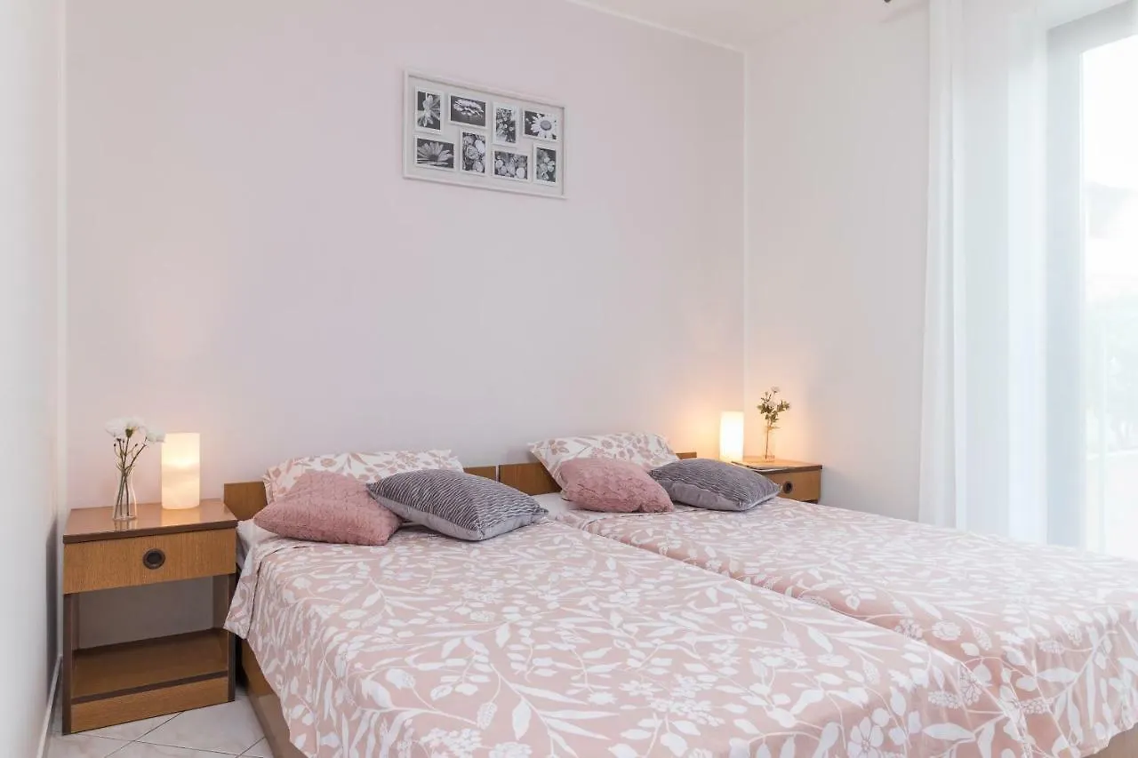 Apartments Rede Pola
