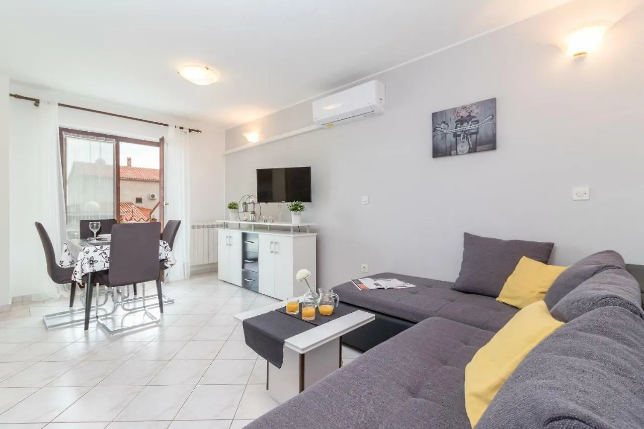 Apartments Rede Pula