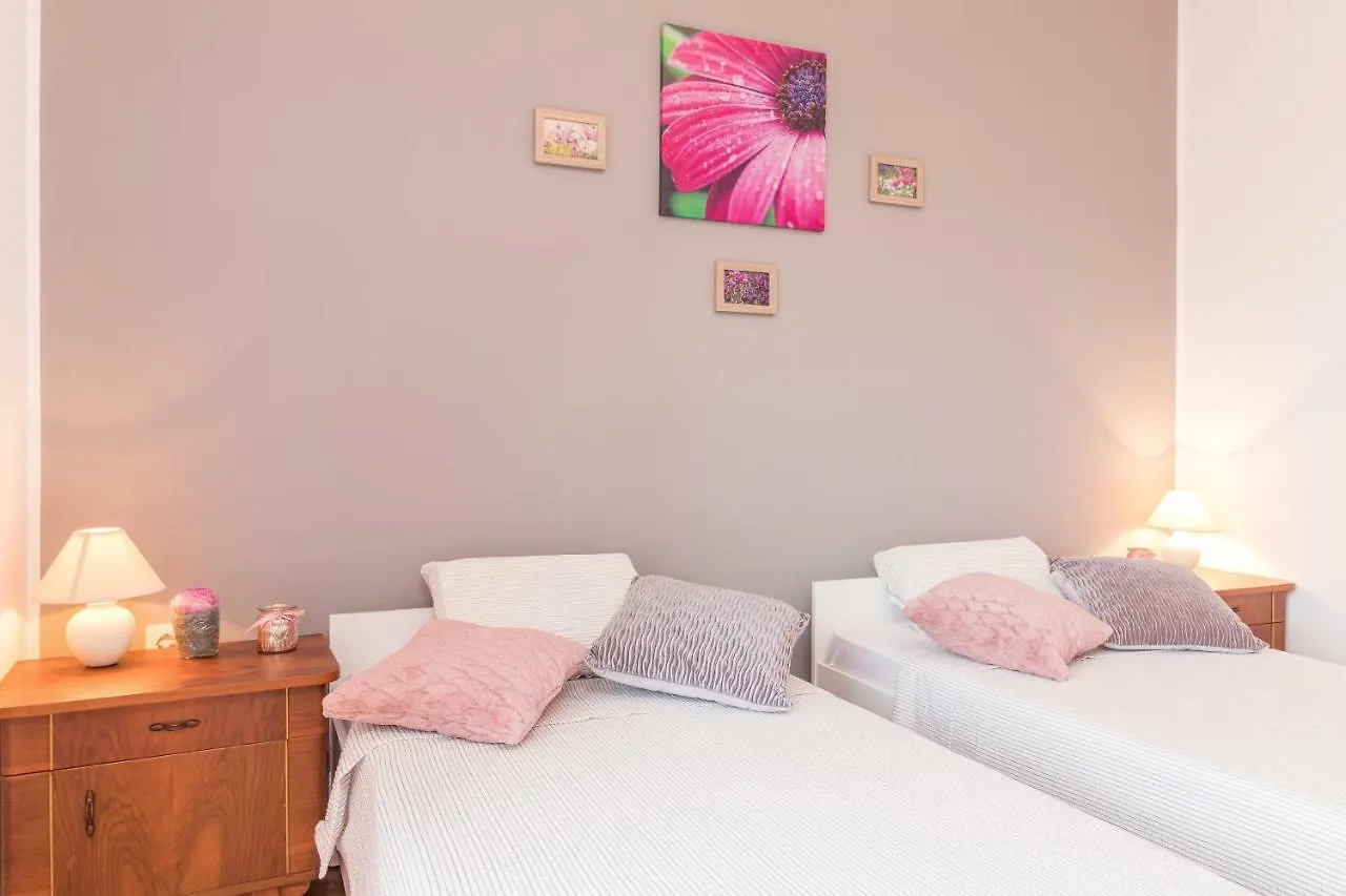 Apartments Rede Pula