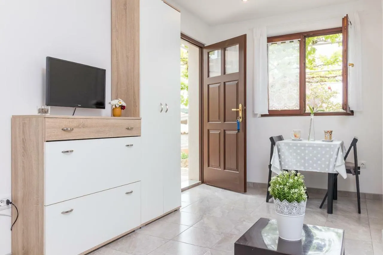 Apartments Rede Pula